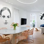 Apartment “mondrian” New, Ac, Design Lovers, Near La Concha San Sebastian