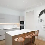 Apartment “mondrian” New, Ac, Design Lovers, Near La Concha *