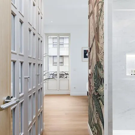 Apartment “mondrian” New, Ac, Design Lovers, Near La Concha San Sebastian