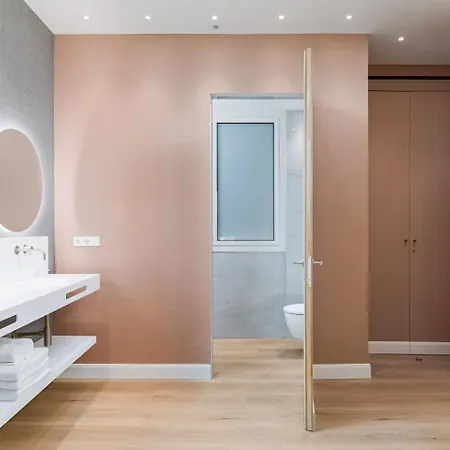 Apartment “mondrian” New, Ac, Design Lovers, Near La Concha