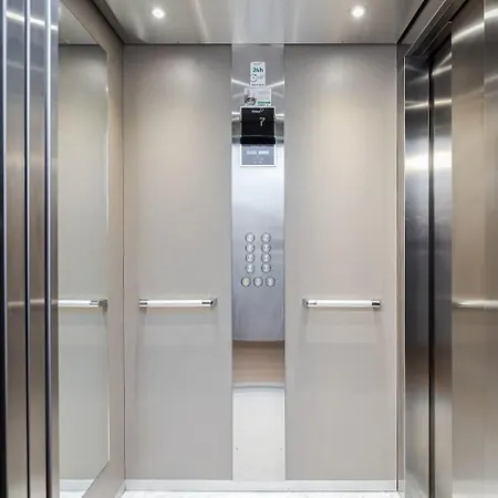 Mondrian New Ac Design Lovers Near La Concha Apartment San Sebastian